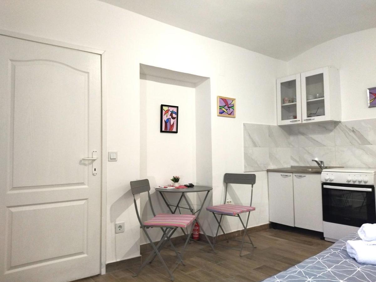 Good Vibrations Apartments Загреб Екстериор снимка