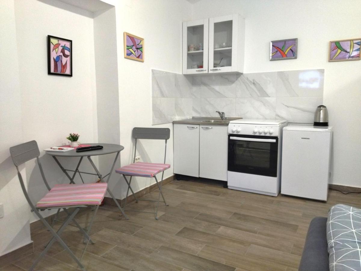 Good Vibrations Apartments Загреб Екстериор снимка