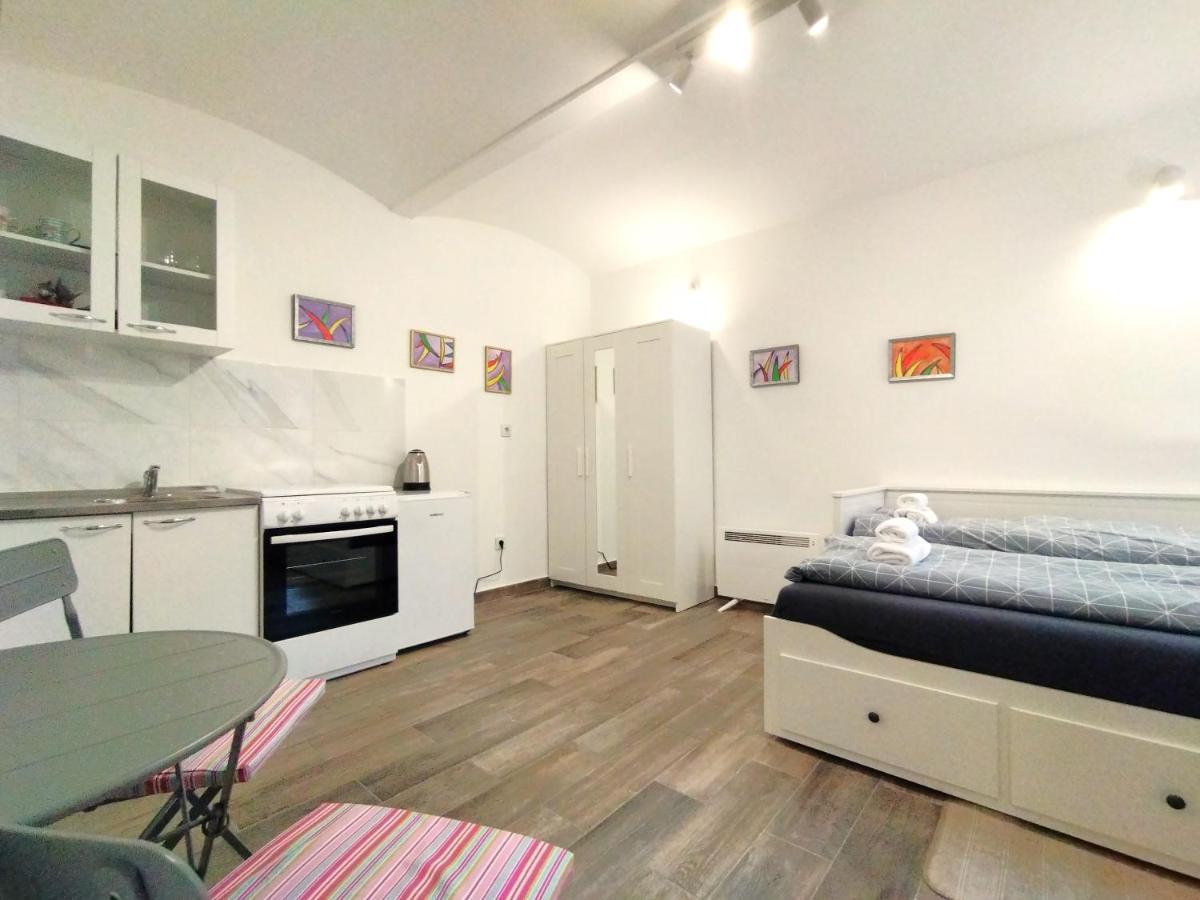 Good Vibrations Apartments Загреб Екстериор снимка