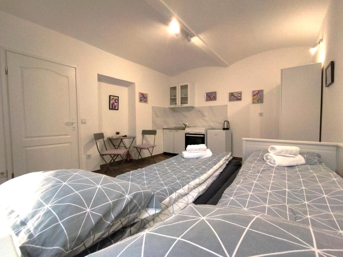 Good Vibrations Apartments Загреб Екстериор снимка